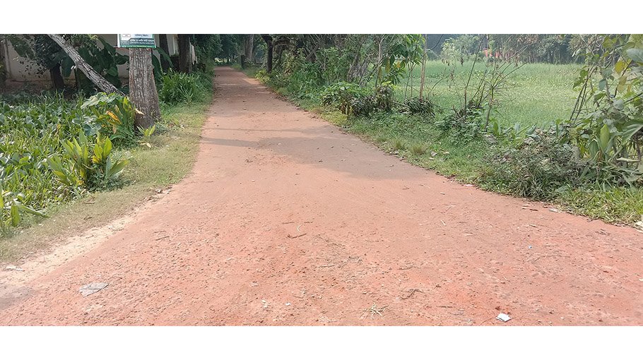 Raozan people suffer as road  work left incomplete