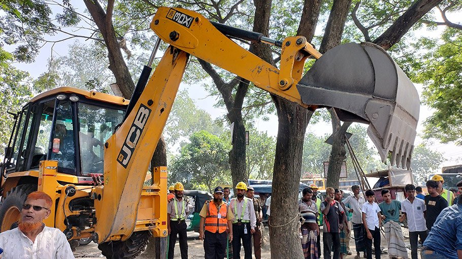 BBA demolishes illegal structures in Tangail