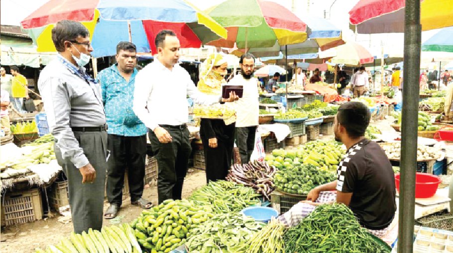 Task force continues drive in city kitchen markets