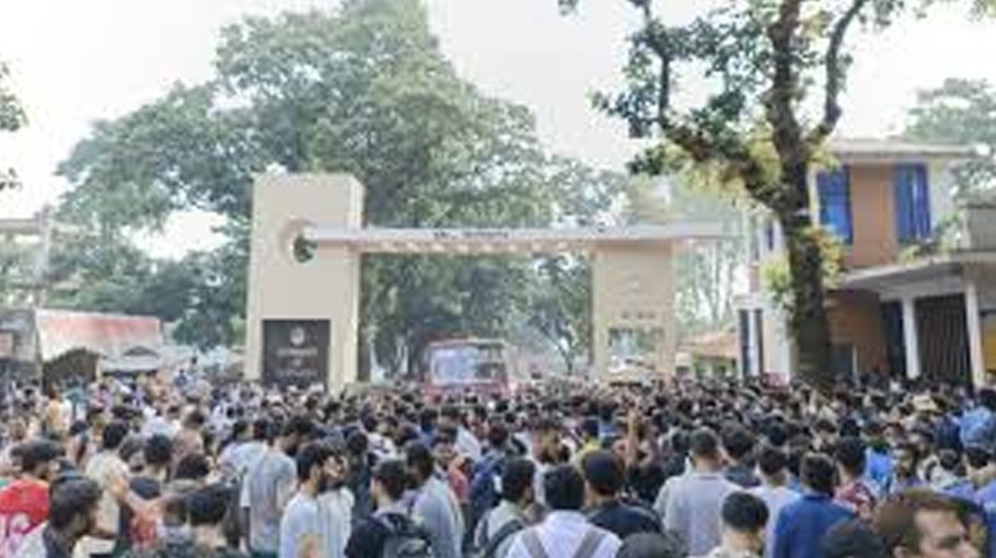 Five arrested in   connection with attack on CU students