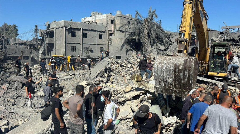 13 killed in Israeli strike near   hospital in Beirut