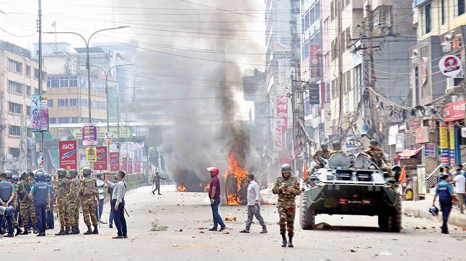RMG workers clash  with Army, Police