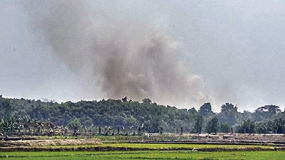 Panic grips Teknaf people 