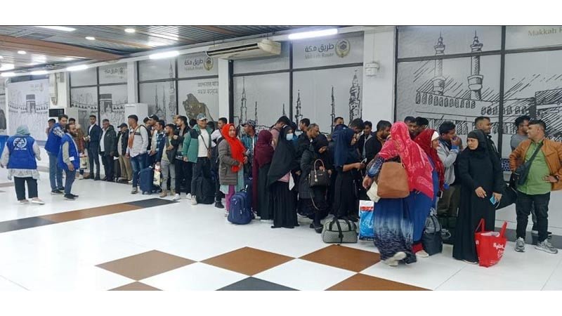 70 More Bangladeshis return from war-stricken Lebanon