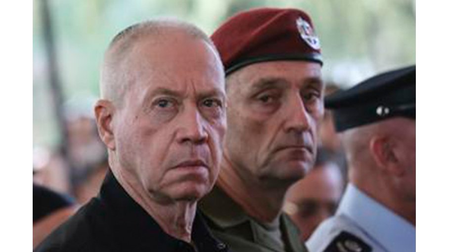 Netanyahu dismisses his defence minister in surprise announcement