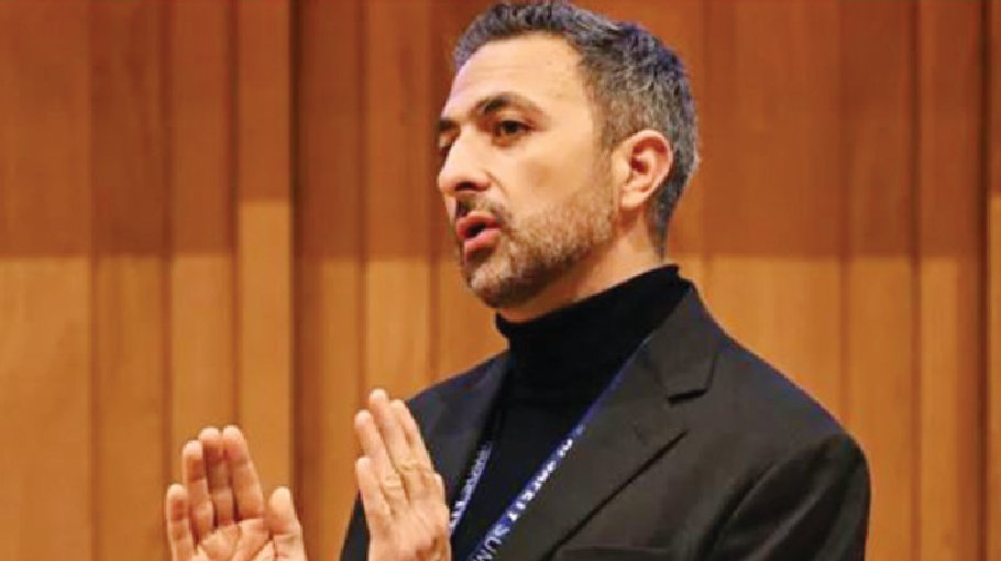 AI revolution could redefine humanity, but raise major risks