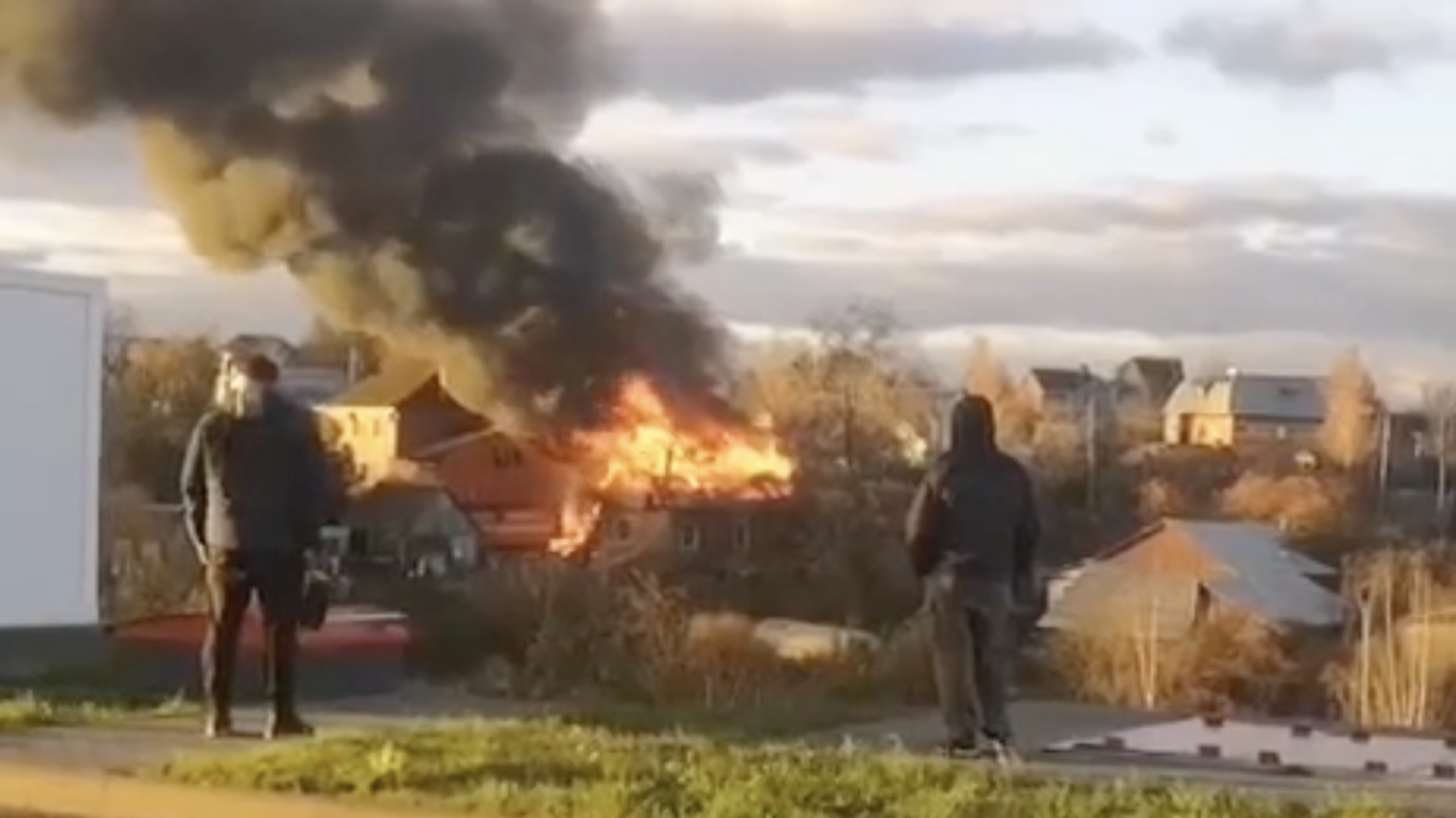 Russia and Ukraine launch biggest drone attacks against each other