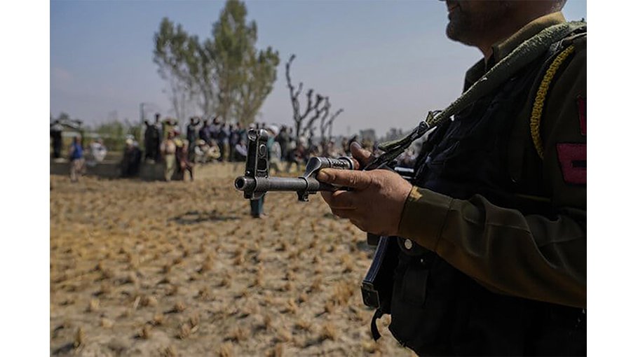 Indian police battle Maoist rebels, five killed