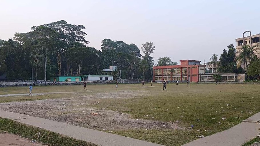 Playground crisis in Chitalmari: Players demand mini stadium