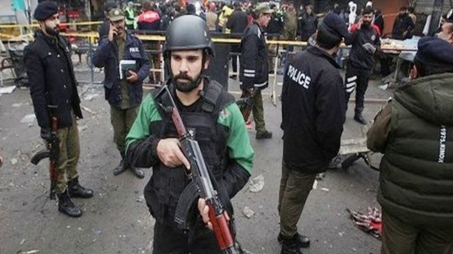 At least 38 killed in gun attack in Pakistan