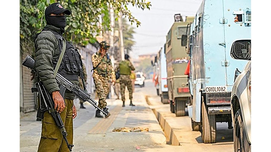 Indian commandos kill 10 Maoist rebels