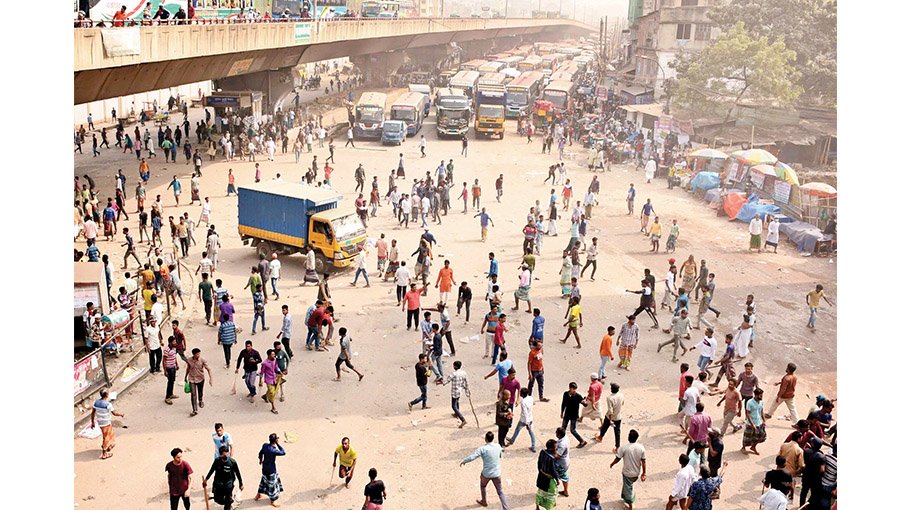 Battery-run rickshaw   drivers postpone protests after DMP assurance