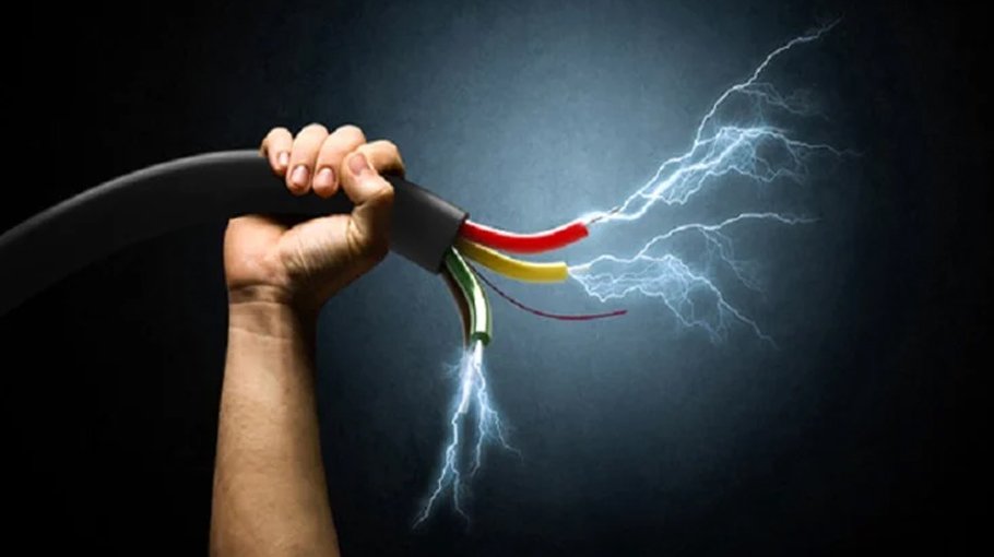 Two electrocuted in Chandpur