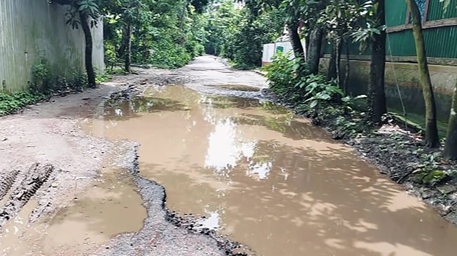 Nabinagar people suffer as road lies in bad shape