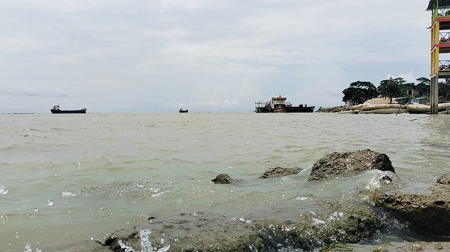 13,800 volunteers ready  at Bhola coastal belt to face inclement weather 