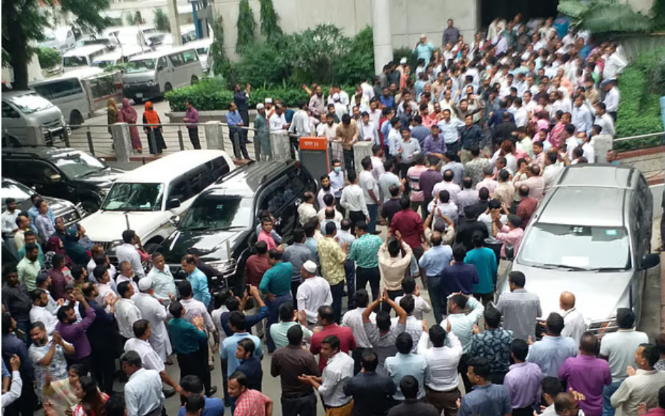 Ordinance amending Government Service Act, 2018 issued amid protests