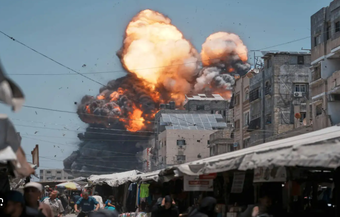 31 Palestinians are killed heading to a Gaza aid site, witnesses say. Israel denies responsibility