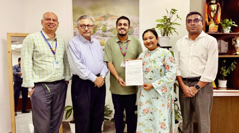 AIUB’s Mugdho selected for US exchange prog