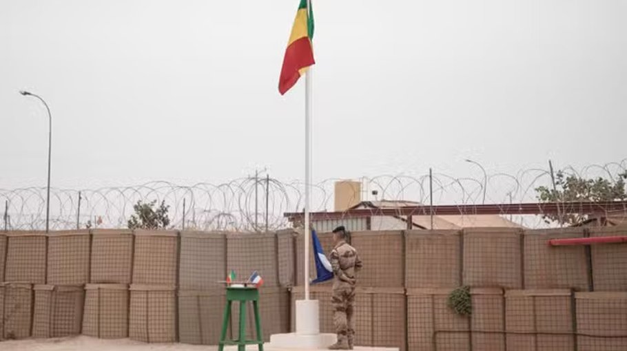 Dozens killed in twin attacks on Mali army bases, Timbuktu airport targeted