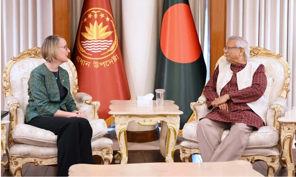British envoy meets Dr Yunus ahead of his UK visit