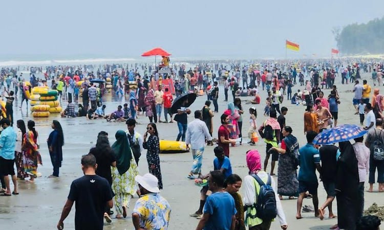 Cox's Bazar beach witnesses unprecedented tourists