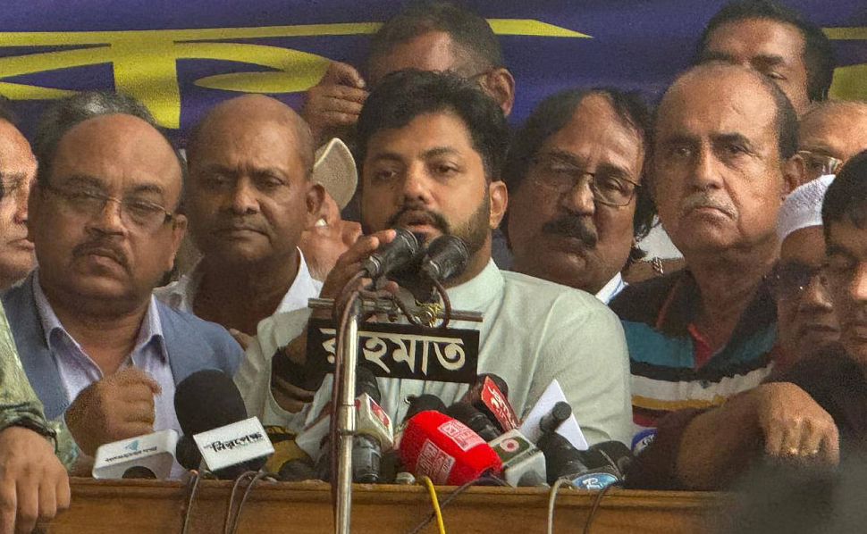 Ishraque alleges govt deliberately disrupting DSCC services 