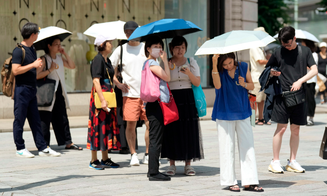 Japan issues heatstroke alerts as temperatures surge