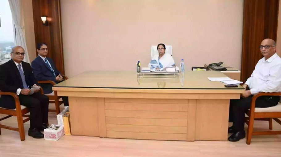 Bangladesh envoy meets Mamata, discusses  different issues