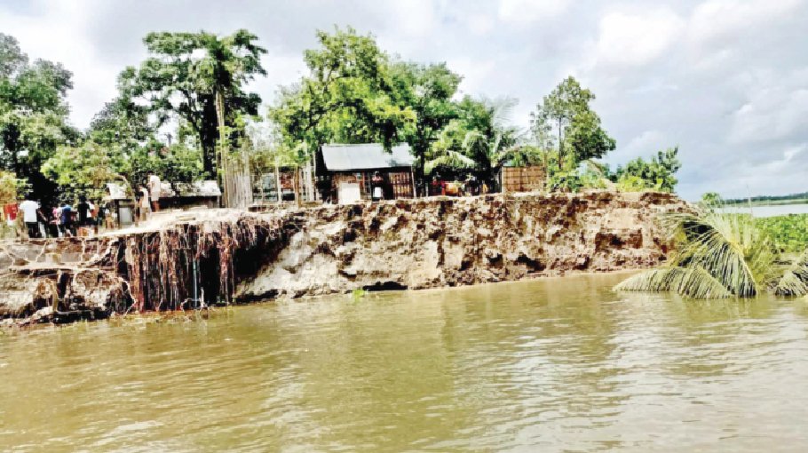 Meghna erosion wreaks havoc in three dists 