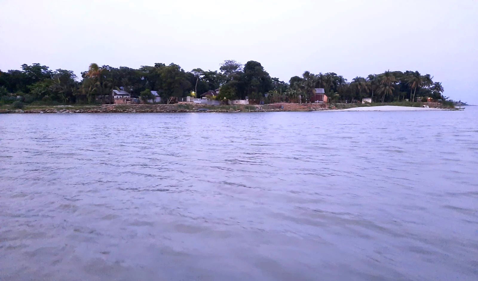 73 rivers swell, 43 falls: FFWC