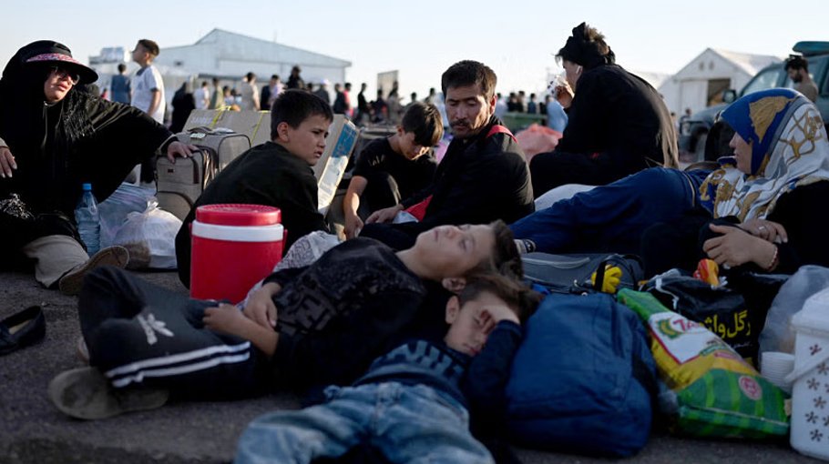 Over 230,000 Afghans left Iran in June ahead of return deadline: IOM