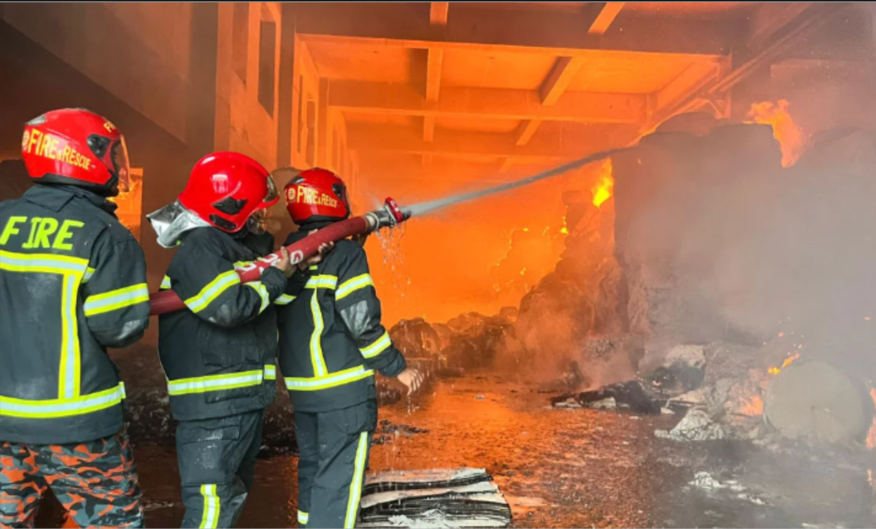 Wari chemical warehouse fire under control, 52 families rescued