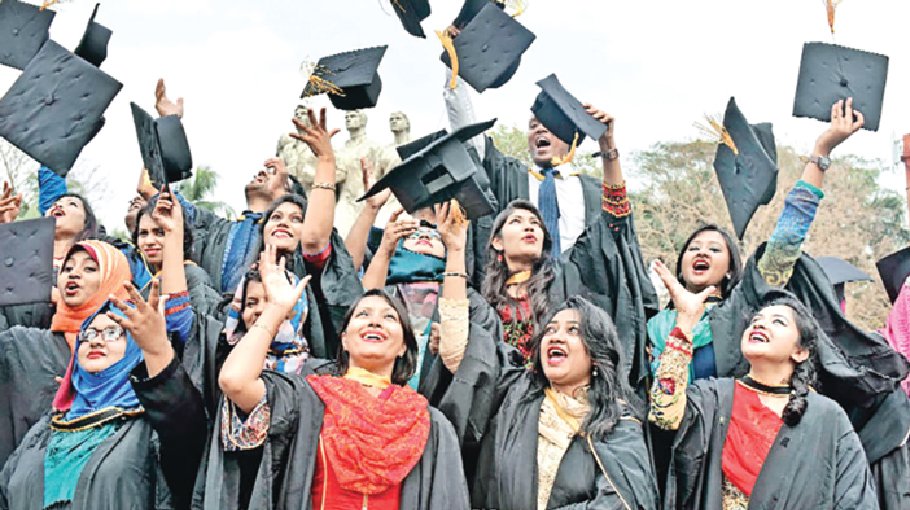 DU invites applications for PhD prog