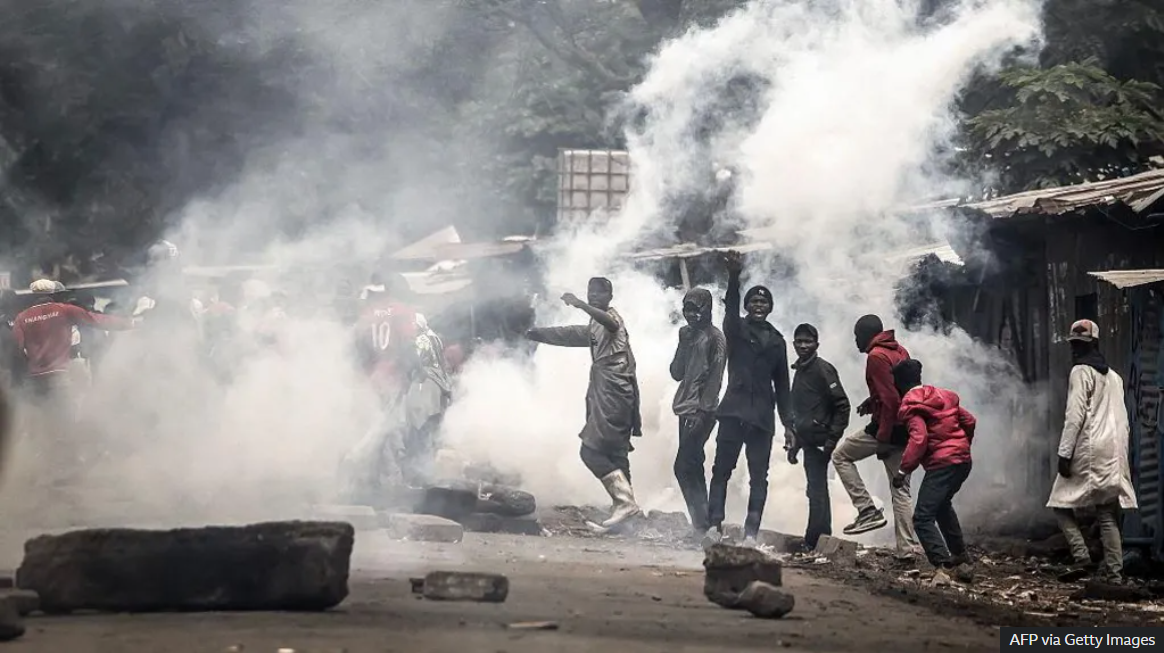 Kenya police fire tear gas, water cannons at antigovernment protesters