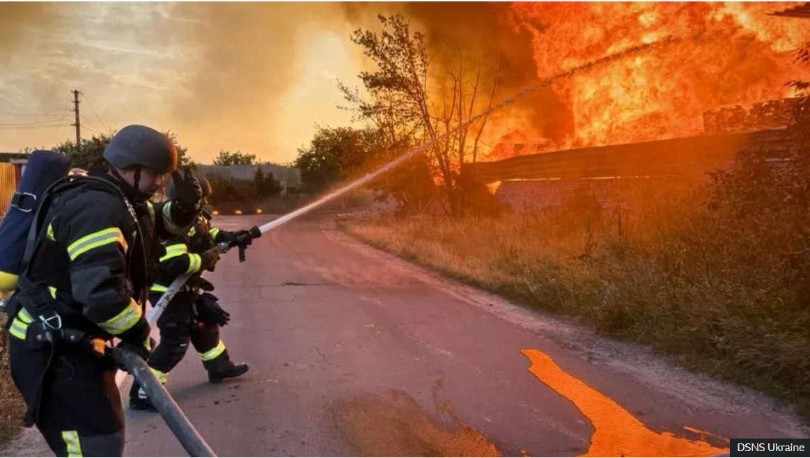 Ukraine suffers heaviest attack after Trump criticises Putin