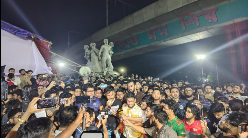 Students protest brutal murder of trader near Mitford in city