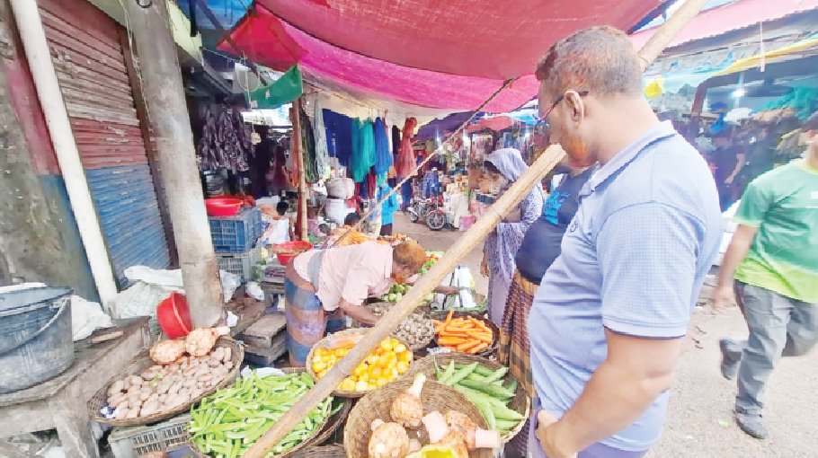 Vegetable prices go up in Satkhira