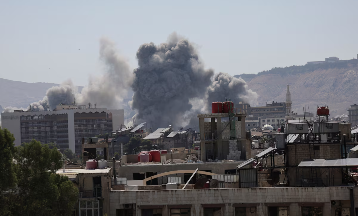 Israel strikes Syrian military targets