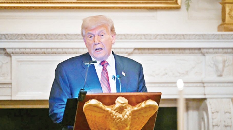 Trump sues Wall Street Journal for article on note to Epstein