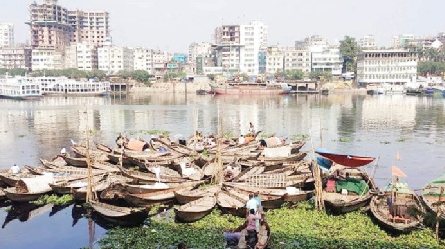 Buriganga pollution poses ecological, public health risk: Study