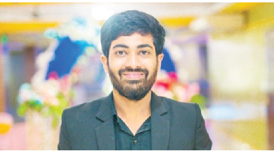 Student found   dead in Ctg