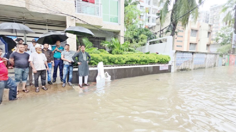 ‘Coordinated efforts needed to reduce waterlogging in Ctg’ 