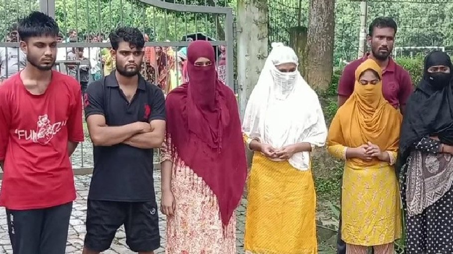 BSF pushes 18 people into Bangladesh thru Meherpur borders