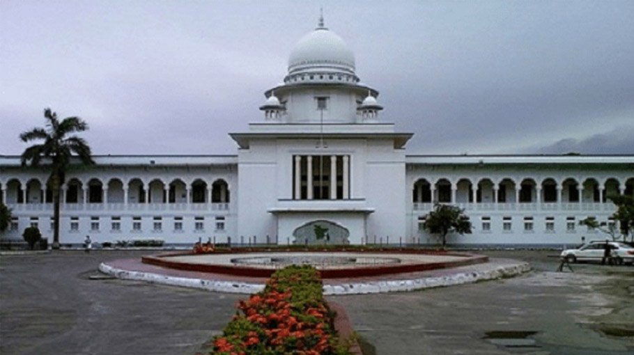 Death-row convict Mobarak acquitted in war crimes case