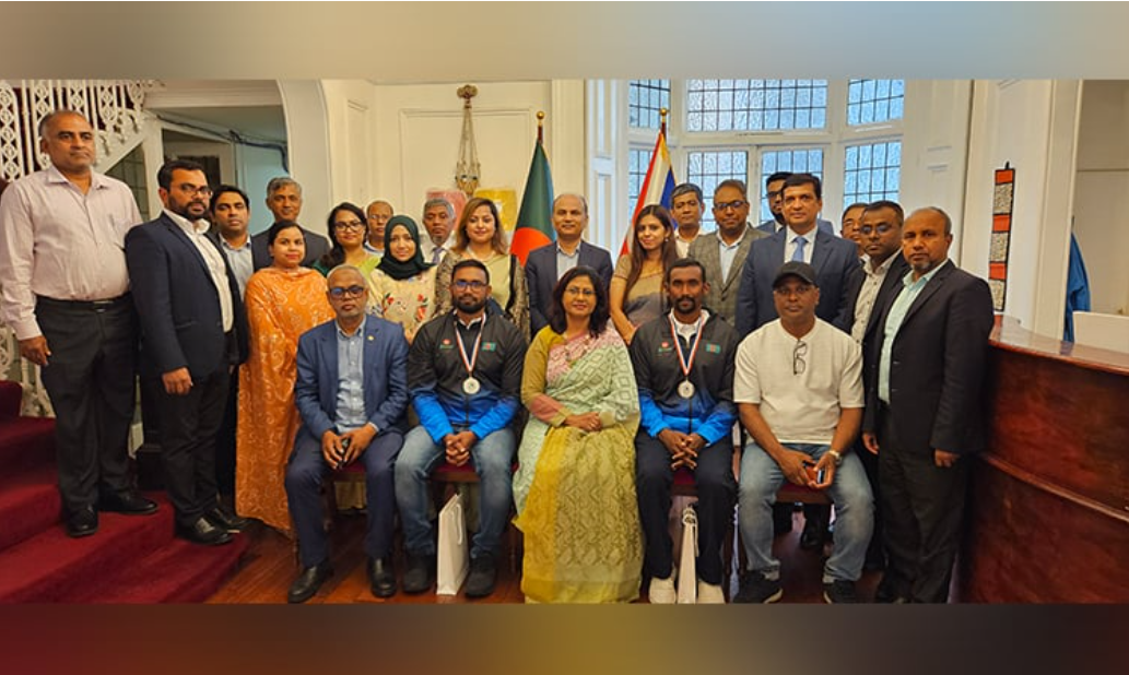 Bangladeshi swimmers cross English Channel after 37 years