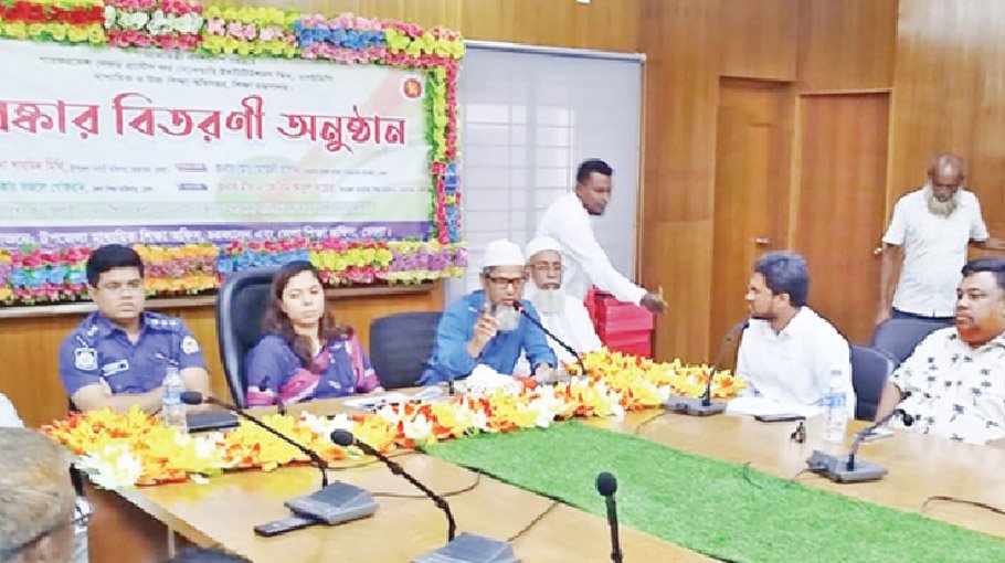 UNO honours 35 students in Bhola