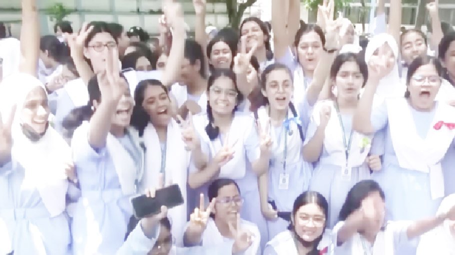 How to apply for college admission online