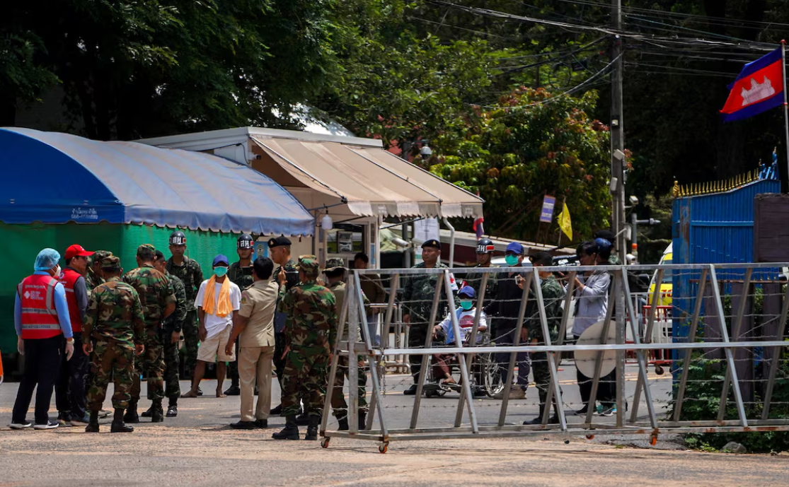 Thailand returns some Cambodian soldiers ahead of key border talks
