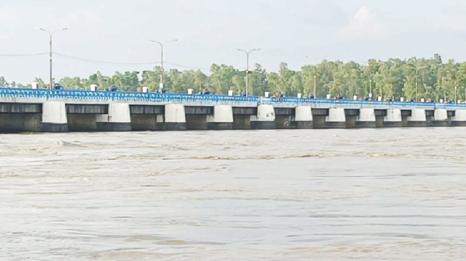 Low-lying areas go under water in Rangpur