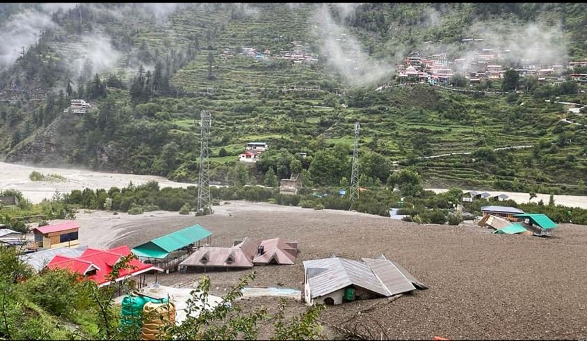 100 missing after flash flood washes out Indian Himalayan town